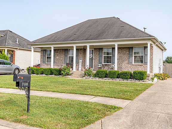 2nd image of 738 Oak Grove Blvd