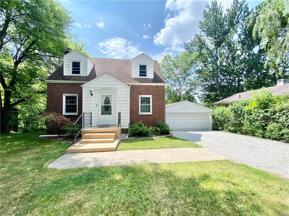 1924 48th St NW, Canton, OH 44709