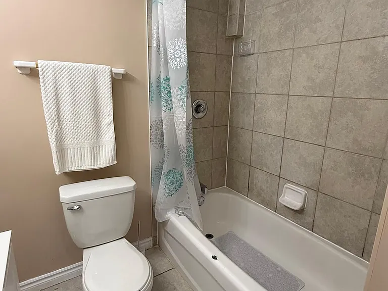 7275 Village Walk — Photo 10