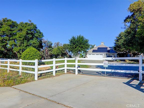 3rd image of 16950 Scottsdale Rd