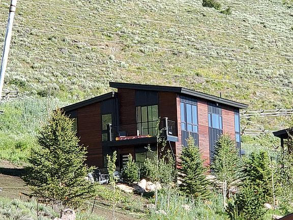 2nd image of 1855 N Us Highway 89