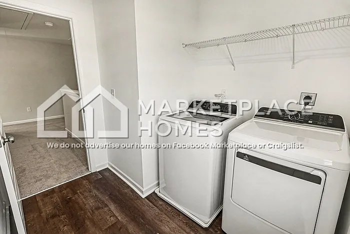 87 River Rock St — Photo 17