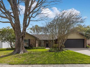 137 Dove Cir, Lafayette, LA 70508