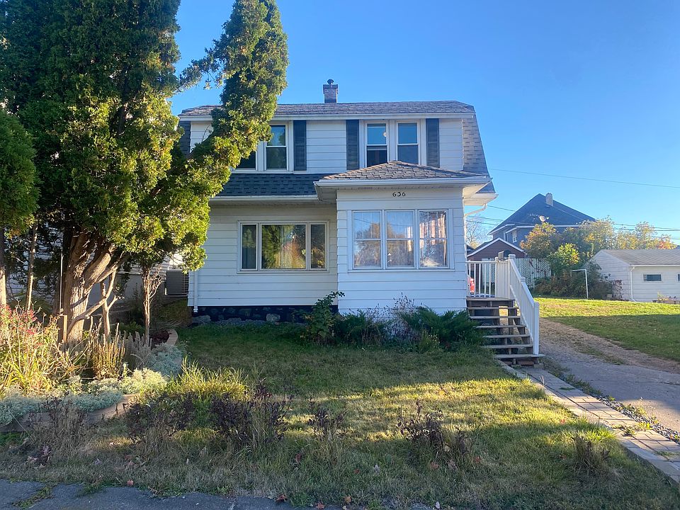 1st image of 636 N 27th Ave W