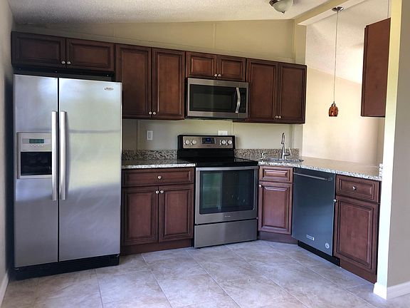 2nd image of 5325 Topeka Ave