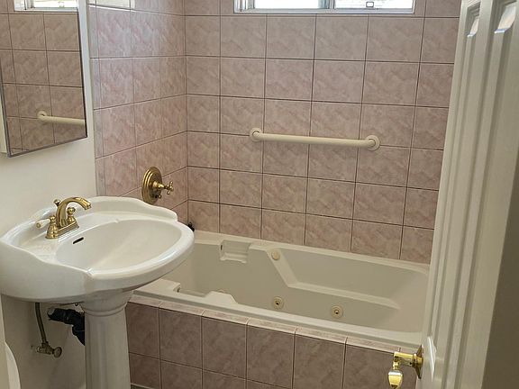 5th image of 4227 W 169th St #4227