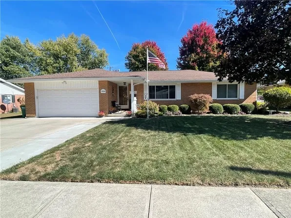 306 Arlington Rd, Brookville, OH 45309