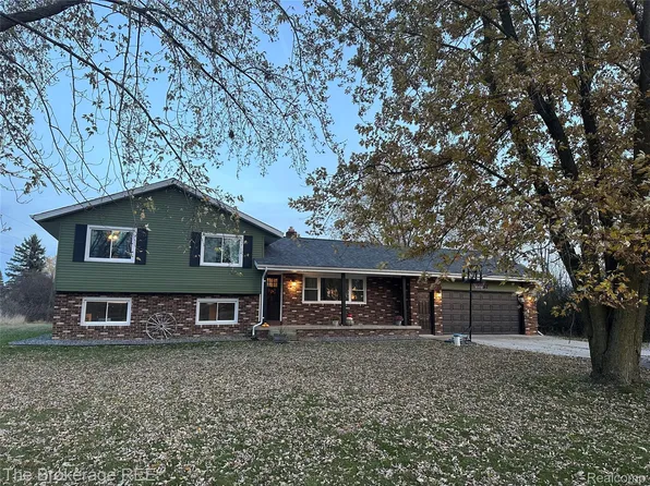 2257 S Oak Rd, Davison, MI 48423