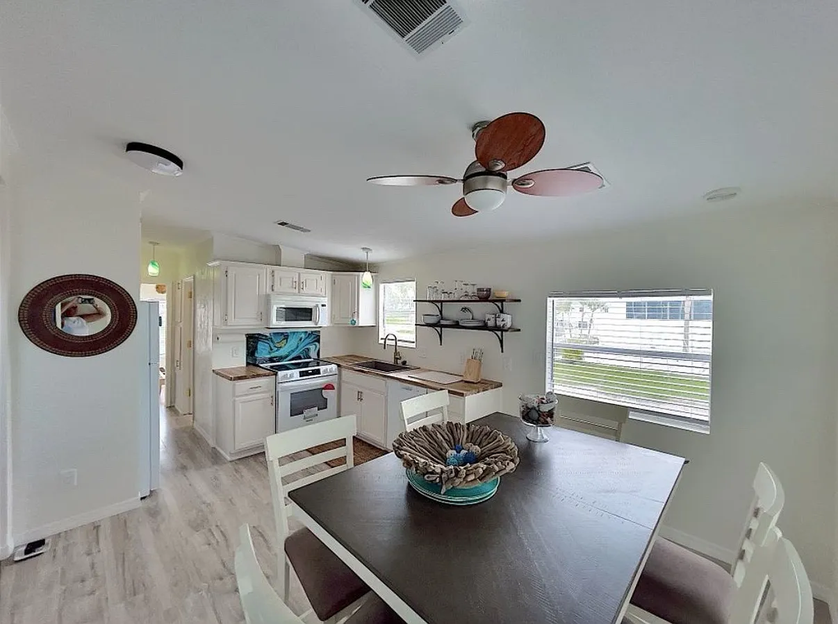19333 Summerlin Rd — Photo 3