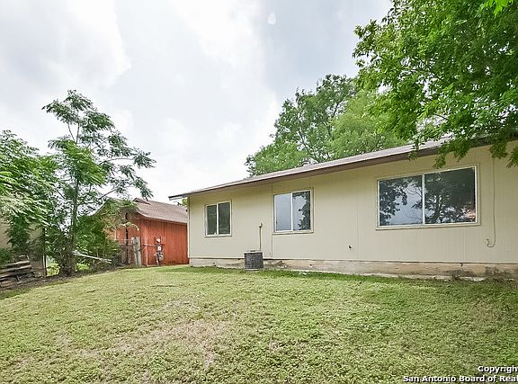 5th image of 9706 Meadow Dr
