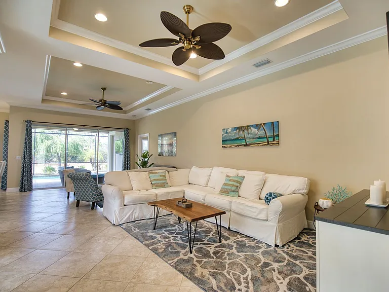 116 Pesaro Dr — Photo 28