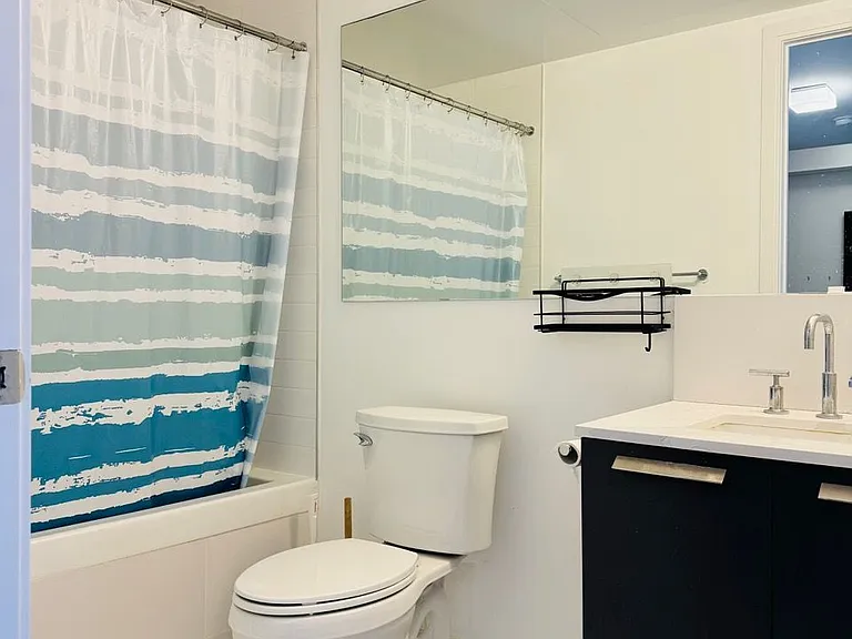 42 Charles St E #1404 — Photo 10