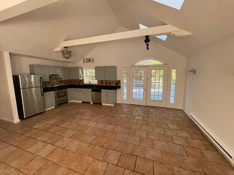 2830 Fairhaven Dr — Photo 4