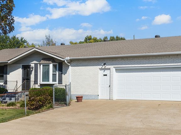 2nd image of 427 Lillian Dr