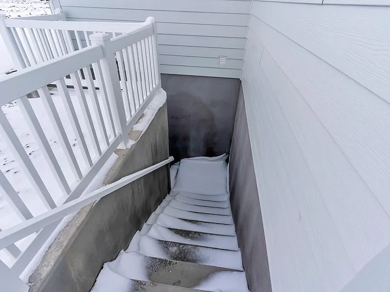 672 W Herald Dr — Photo 27