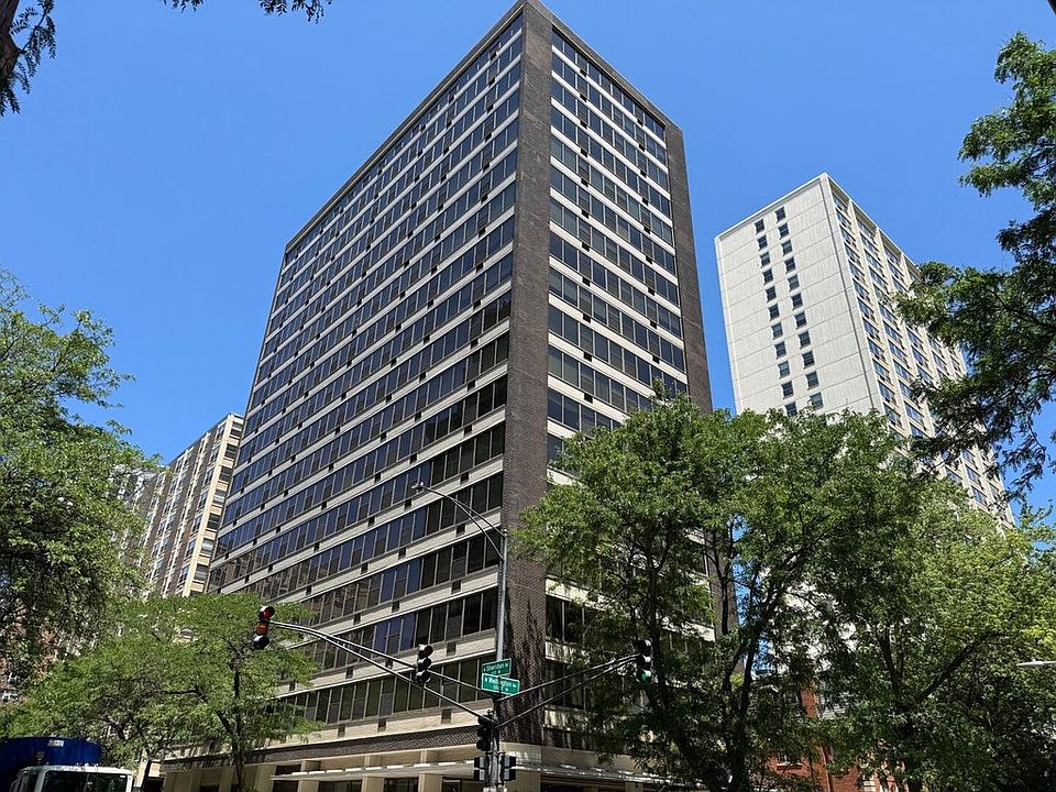 1st image of 360 W Wellington Ave APT 13B