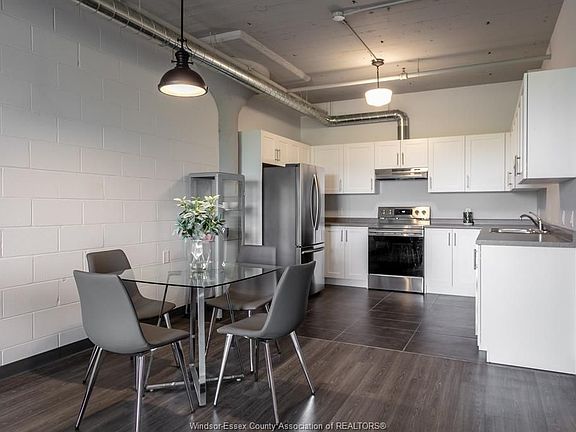 4th image of 2109 Ottawa St #601