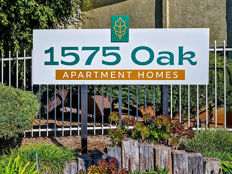 1575 Oak Apartment Homes — Photo 47