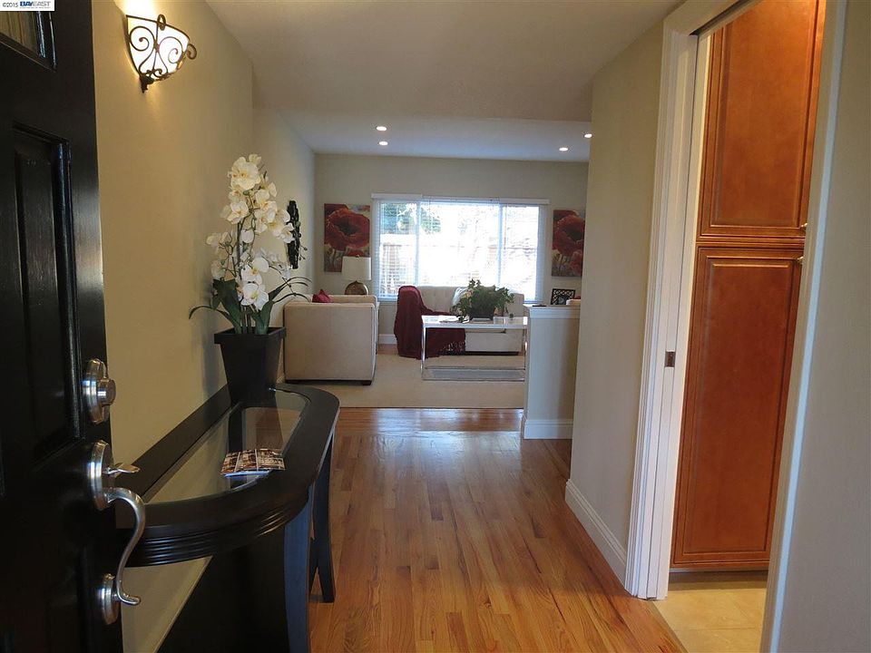 1st image of 34844 Blackstone Way
