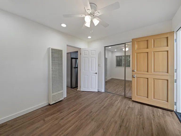 426 Brooks St #B — Photo 11