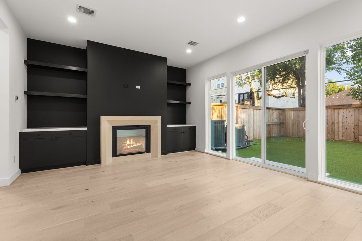 next background image