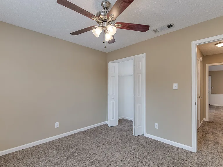35 Oak Ridge Ct — Photo 14