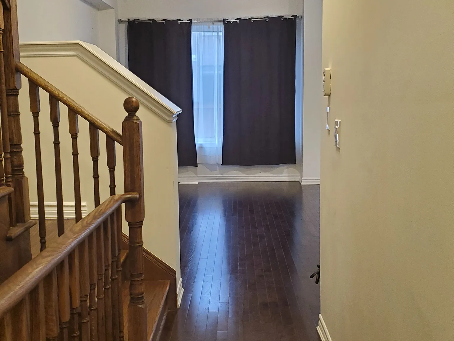 3 bed, $3,000 — Photo 2