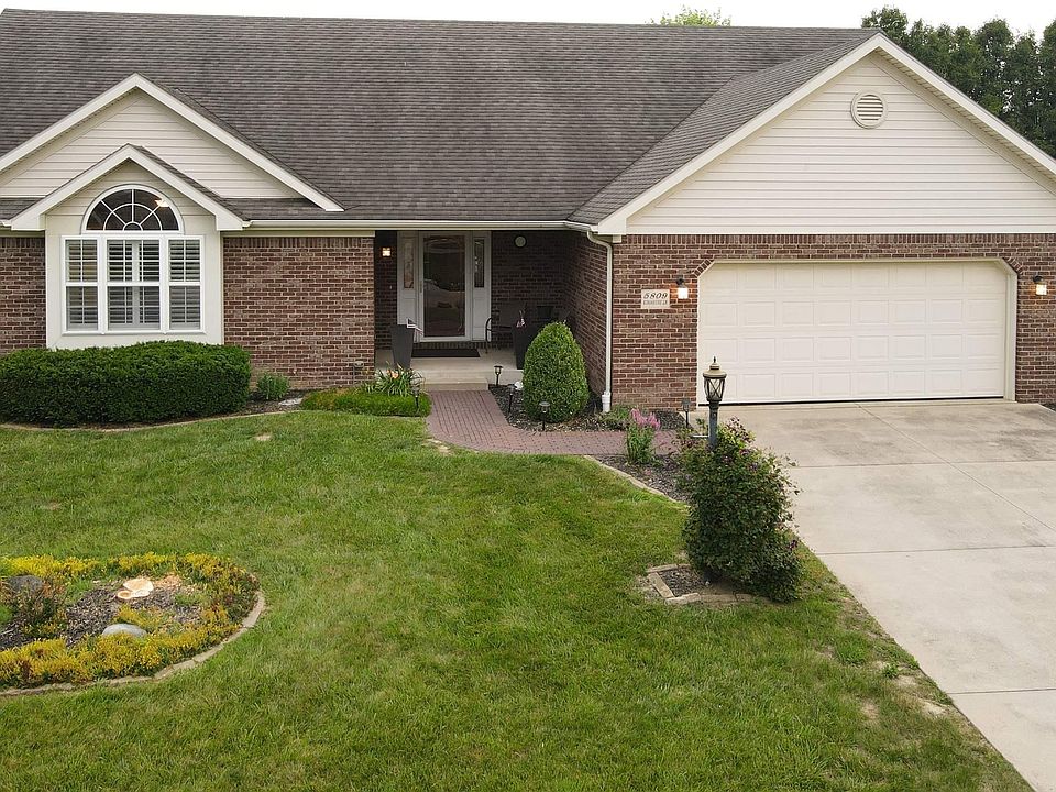 1st image of 5809 N Kingshyre Ln