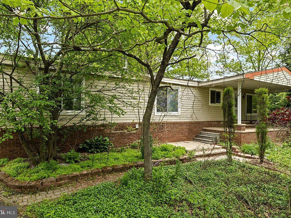 2409 Diamond St, Sellersville, PA 18960 Zillow