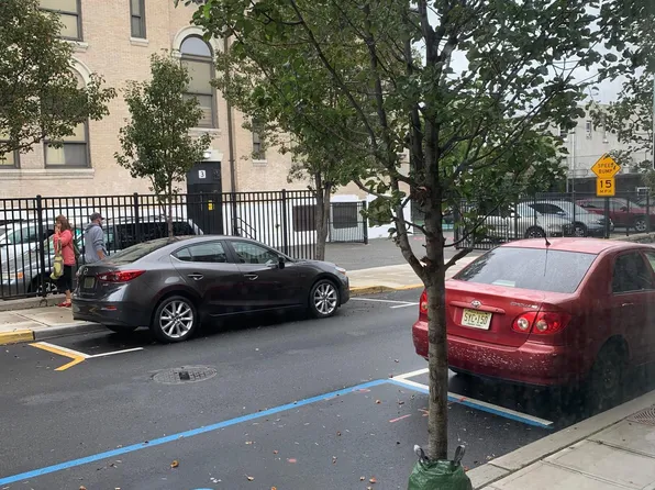 3326 Palisade Avenue image 9 of 12