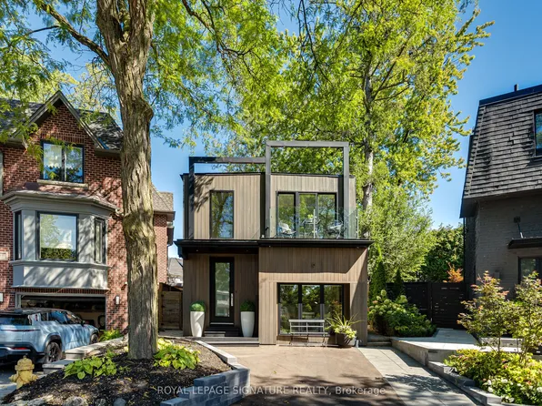 9 Georgian Ct, Toronto, ON M4P 2J7