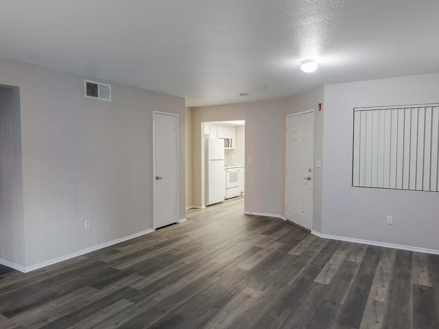 Cranford Court Apts — Photo 4