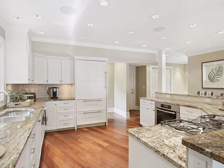3229 Casco Cir — Photo 10
