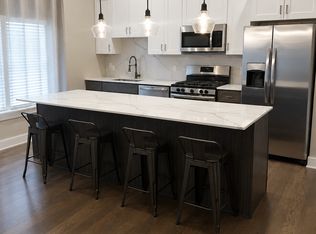 837 N Wolcott Ave #1, Chicago, IL 60622
