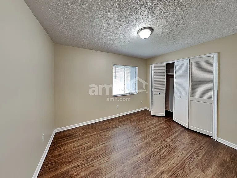 4615 Tiffany Woods Cir — Photo 15