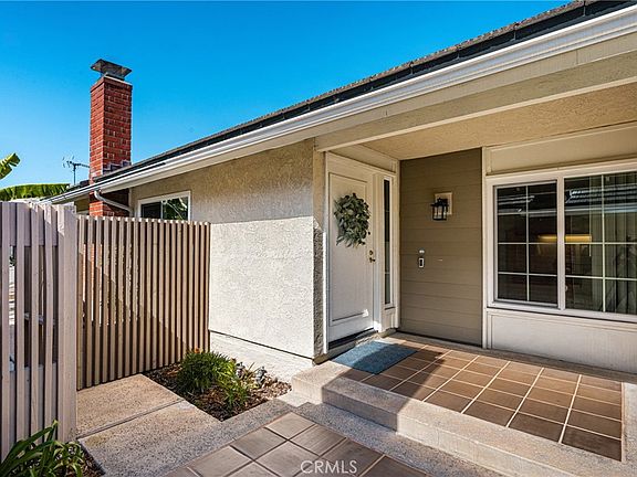 2nd image of 6 Whitecloud