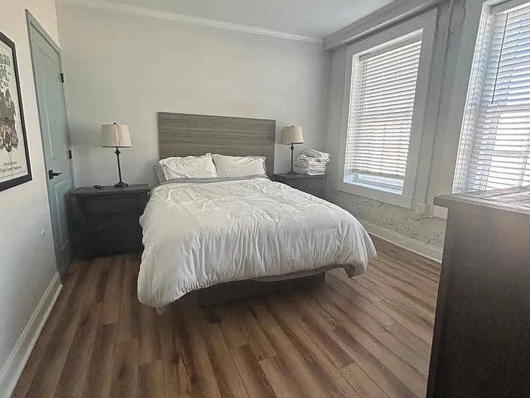 300 Laurel St #2 — Photo 10