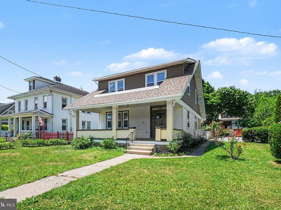 1st image of 4 Myrtle Ave