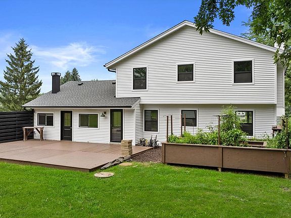 3rd image of 1013 Fairfield LANE