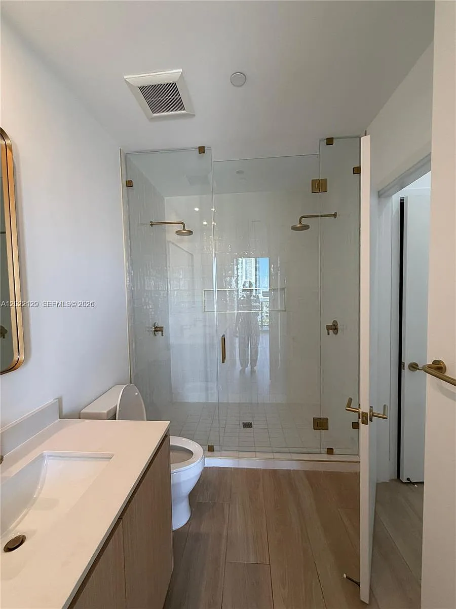 Building Photo - 90 NE 32nd St #1110