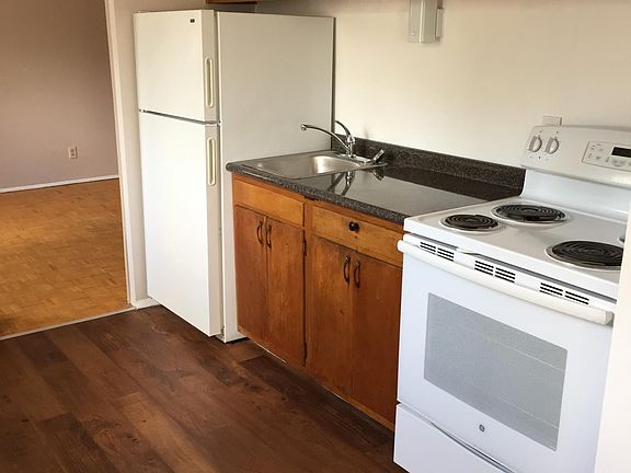 2nd image of 3339 Epworth Ave #11