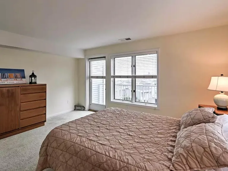 22 Oceanside Pl — Photo 33