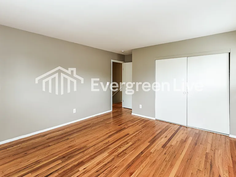 1086 Elda Ln — Photo 14