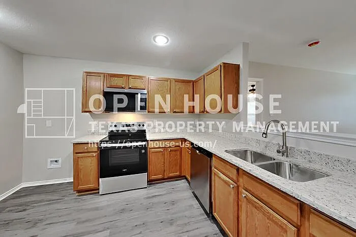 5620 Talons Crest Cir — Photo 5