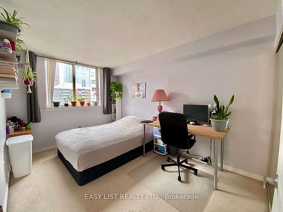 3rd image of 1055 Bay St Unit 1916