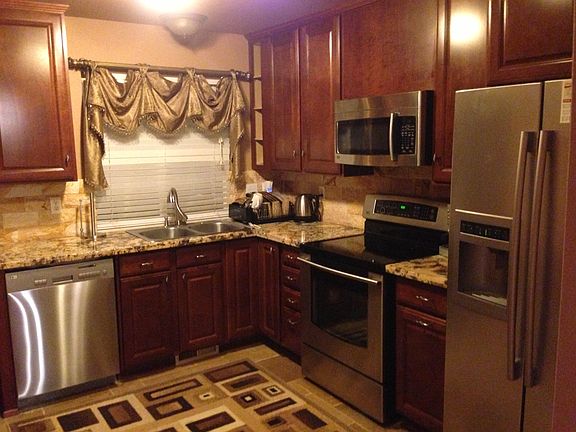 3rd image of 1001 126th Street Ct E