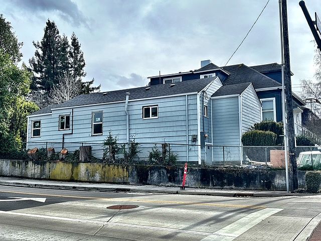 1st image of 932 Pacific Ave