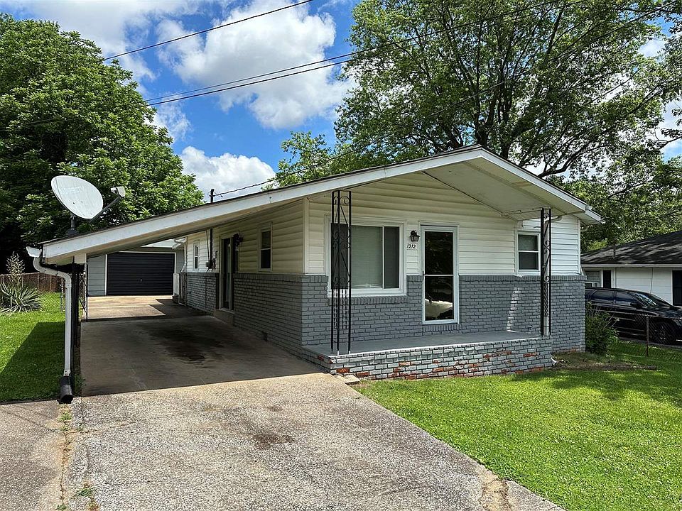 1st image of 1212 Dean Dr