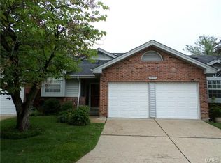 4405 Hillmont Ct, Saint Louis, MO 63128