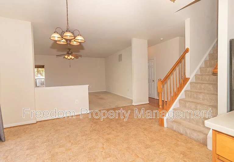 6758 Sutton Oaks Way — Photo 37